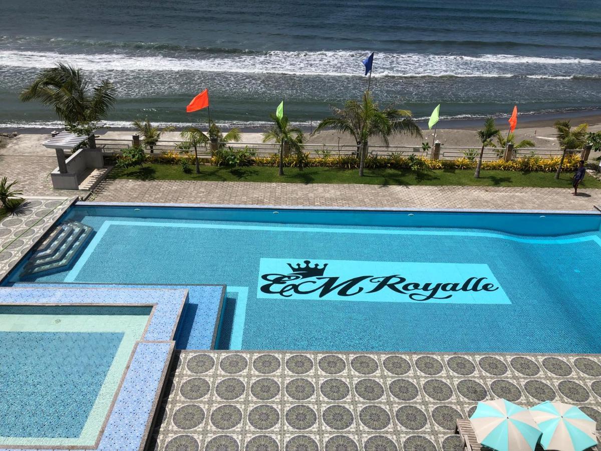 Em Royalle Hotel & Beach Resort San Juan  Exterior foto